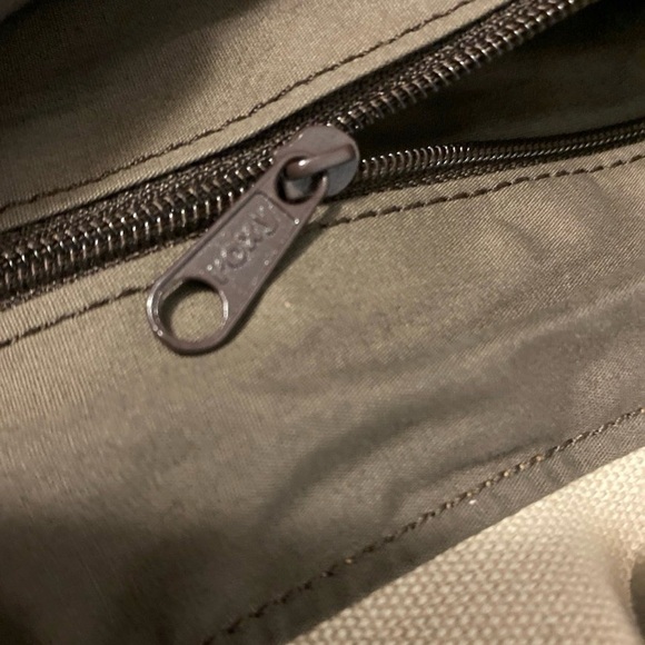 Roxy Shoulder Bag - Picture 7 of 8